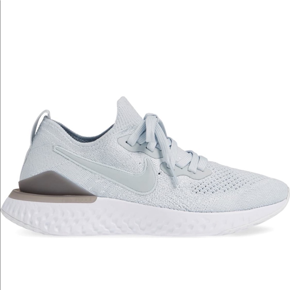 Nike Epic React Flyknit 2 Running Shoe size 9.5